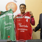 Momento del acto de presentación del nuevo patrocinador del ULE Fundación.