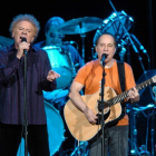 Paul Simon, a la derecha de la imagen, junto a Art Garfunkel