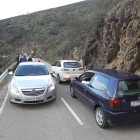 La carretera LE-142 de Molina a Riego, es muy sinuosa y estrecha, como muestra la foto de archivo. L. DE LA MATA