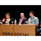 Los responsables municipales y los editores del vídeo.