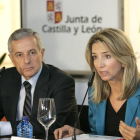 La consejera de Cultura y Turismo de la Junta, Alicia García, presenta en León el Mercado de contratación de servicios turísticos de Castilla y León junto al alcalde de León, Emilio Gutiérrez.