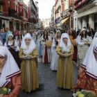 El recorrido de las 'Cien Doncellas' la víspera de la fiesta de Las Cantaderas.