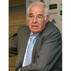 Luis Aragonés, durante la rueda de prensa que ofreció en Las Rozas