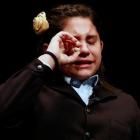 Nerea Pareja Martínez, emocionada y llorando, tras cantar el segundo premio.