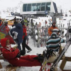 Cientos de esquiadores y amantes del «snowboard» acudieron a San Isidro estos dos días.