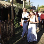 El campamento fue el centro de actividades de astures y romanos, a la espera del desfile de hoy.