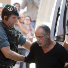 Traslado del presunto asesinato de Eva Blanco.