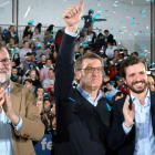 Rajoy, Feijóo y Casado en el acto del PP en Orense.