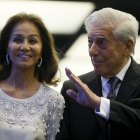 Isabel Preysler y Vargas Llosa, a su llegada a la fiesta. JUANJO MARTÍN