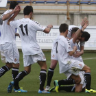 Los jugadores de la Cultural celebran el gol de Góngora