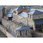 El castillo templario de Ponferrada, una de las muchas joyas históricas que se reparten por toda la provincia de León. L . DE LA MATA