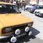 Un viejo Seat 124, ayer en la exhibición que tuvo lugar dentro de las fiestas de Cuatrovientos.