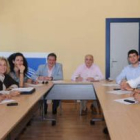 García, Baza, Prieto, Herrero, Chamorro, Vélez, Álvarez y Lage en la reunión de reparto de áreas.