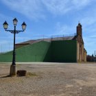 Frontón de Villacalbiel-San Esteban, junto al que se construirá la nueva zona de esparcimiento. MEDINA