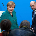 La canciller alemana, Angela Merkel y el líder del Partido Socialdemócrata (SPD) Martin Schulz. BILAN