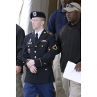 El soldado Bradley Manning, a su salida de los juzgados.