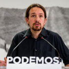 El secretario general de Podemos, Pablo Iglesias, durante la rueda de prensa ofrecida tras la reunión que mantuvo con los sindicatos para presentarles sus propuestas económicas, sobre todo las relativas a la reforma laboral y el modelo productivo.