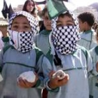 Niños palestinos en la sede de la ONU en Beirut