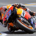 El australiano Casey Stoner en los entrenamientos de ayer cuando hizo el mejor tiempo.