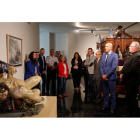 El obispo inauguró la exposición en el museo de la Semana Santa. FERNANDO OTERO