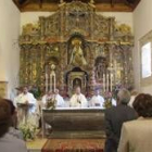 Un momento de la misa con la que quedó inaugurada la primera fase de las obras de mejora del templo