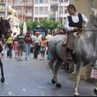 Los caballos y sus jinetes pasearon por las calles de la ciudad antes del espectáculo ecuestre