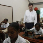 Rajoy visita un proyecto para adolescentes de Cartagena.