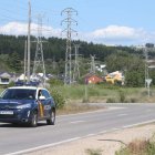 Una patrulla de la Policía Nacional circulaba el martes por las inmediaciones del lugar donde se produjo el intento de agresión. LDM