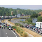 La autovía permaneció cortada durante una hora