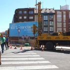 Catas realizadas para la integración del tren, en la calle Álvaro López Núñez.