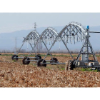 Los sistemas de regadío se han modernizado para conseguir un mejor aprovechamiento del agua. MARCIANO PÉREZ