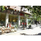 Imagen de la perfumería Arenal, ubicada en la avenida de España de Ponferrada.