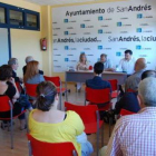 La alcaldesa informó a los hosteleros de los cambios en las fiestas