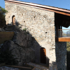 Imagen de la Casa Colgante recuperada en el castillo de Cornatel, en el Bierzo. L. DE LA MATA