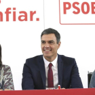 Cristina Narbona, Pedro Sánchez y Adriana Lastra, hoy, en la sede del PSOE.