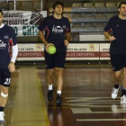 La plantilla del Ademar se centra en la Liga.
