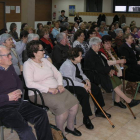 La conferencia sobre remautología atrajo a numeroso público al Centro Cívico de Navatejera. DL