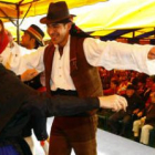 Catalina Díez y Agustín Pérez Lamo se unieron a la fiesta de San Isidro en los huertos de La Candami