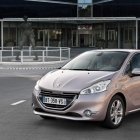 Con el 208, Peugeot lanza una sugestiva propuesta en el segmento de utilitarios.