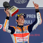 Márquez le dedicó la victoria al desaparecido Ángel Nieto. R. RÍOS