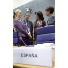 Espinosa y Clemente con funcionarios españoles en la UE.
