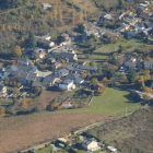 Vista aérea de la localidad ponferradina de Salas de los Barrios.