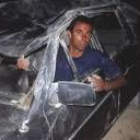 El artista Fernando Sánchez Castillo «dentro» de una de sus obras