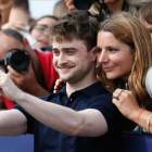 El actor Daniel Radcliffe, el pasado día 10 en el festival de Deauville, con una fan.