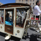 La carroza de Cenicienta, en el momento de iniciar la marcha rumbo a la plaza de la Catedral.