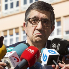 Patxi López visitó la cuenca de Toreno. DL