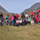 Un grupo participante en una de las rutas de senderismo organizadas por el Ayuntamiento. DL