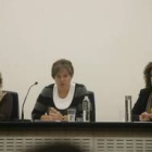 Leonor Hernández y Teresa Gutiérrez, en un momento de la charla sobre el cáncer de mama