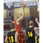 Fundación salda con triunfo su debut en el Palacio.