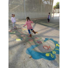 Algunos momentos de los niños y niñas en los patios de un colegio de Gijón. FACEBOOK / JACINTODIVERSO